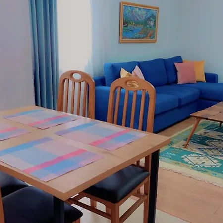 Chestnut Yard Apartamento Tirana