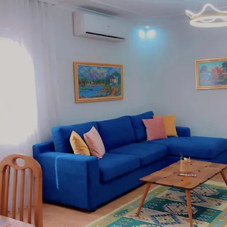 公寓 Chestnut Yard 地拉那