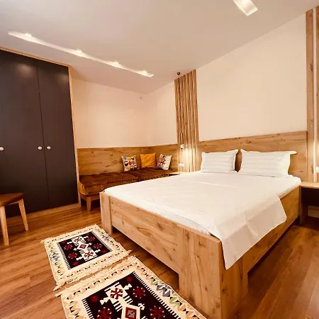 Chestnut Yard Appartamento Tirana